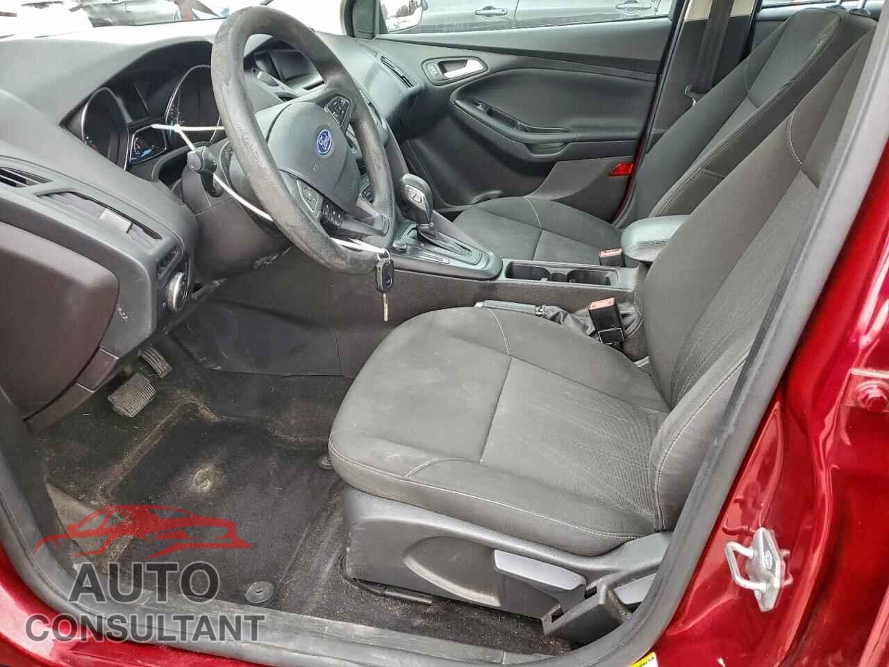 FORD FOCUS 2017 - 1FADP3F20HL261913