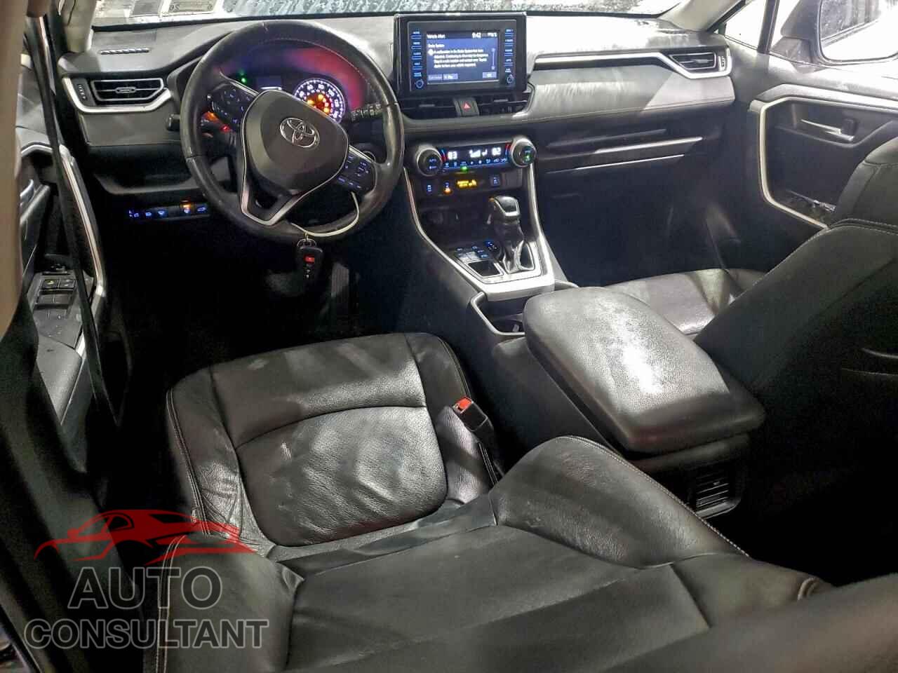 TOYOTA RAV4 2019 - JTMP1RFV8KD010256