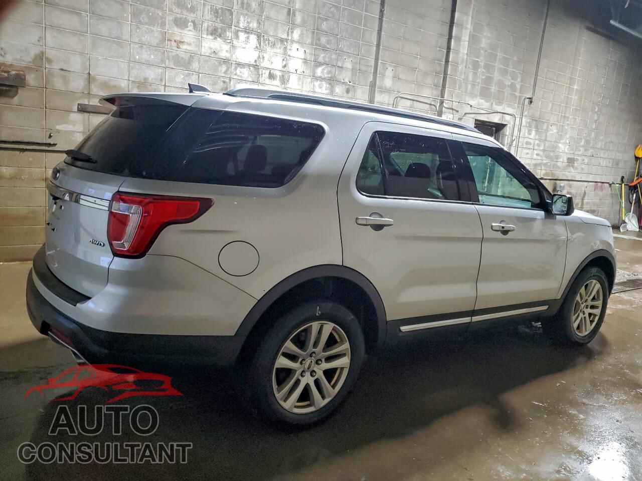 FORD EXPLORER 2018 - 1FM5K8D82JGB28503