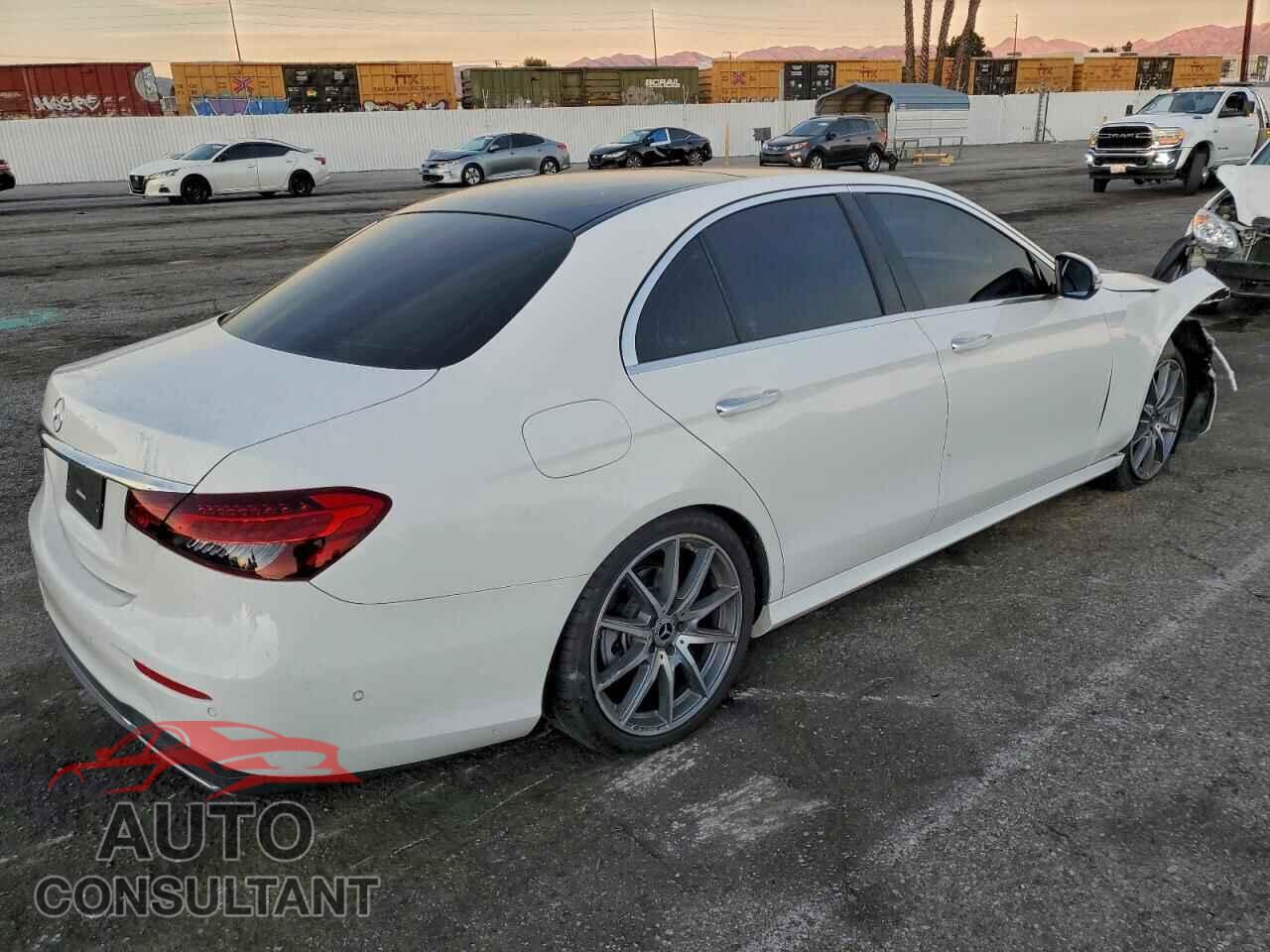 MERCEDES-BENZ E-CLASS 2021 - W1KZF8DBXMB004475