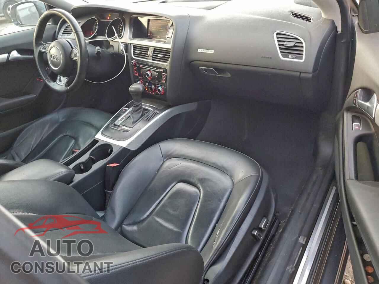 AUDI A5 2013 - WAUCFAFR0DA057870
