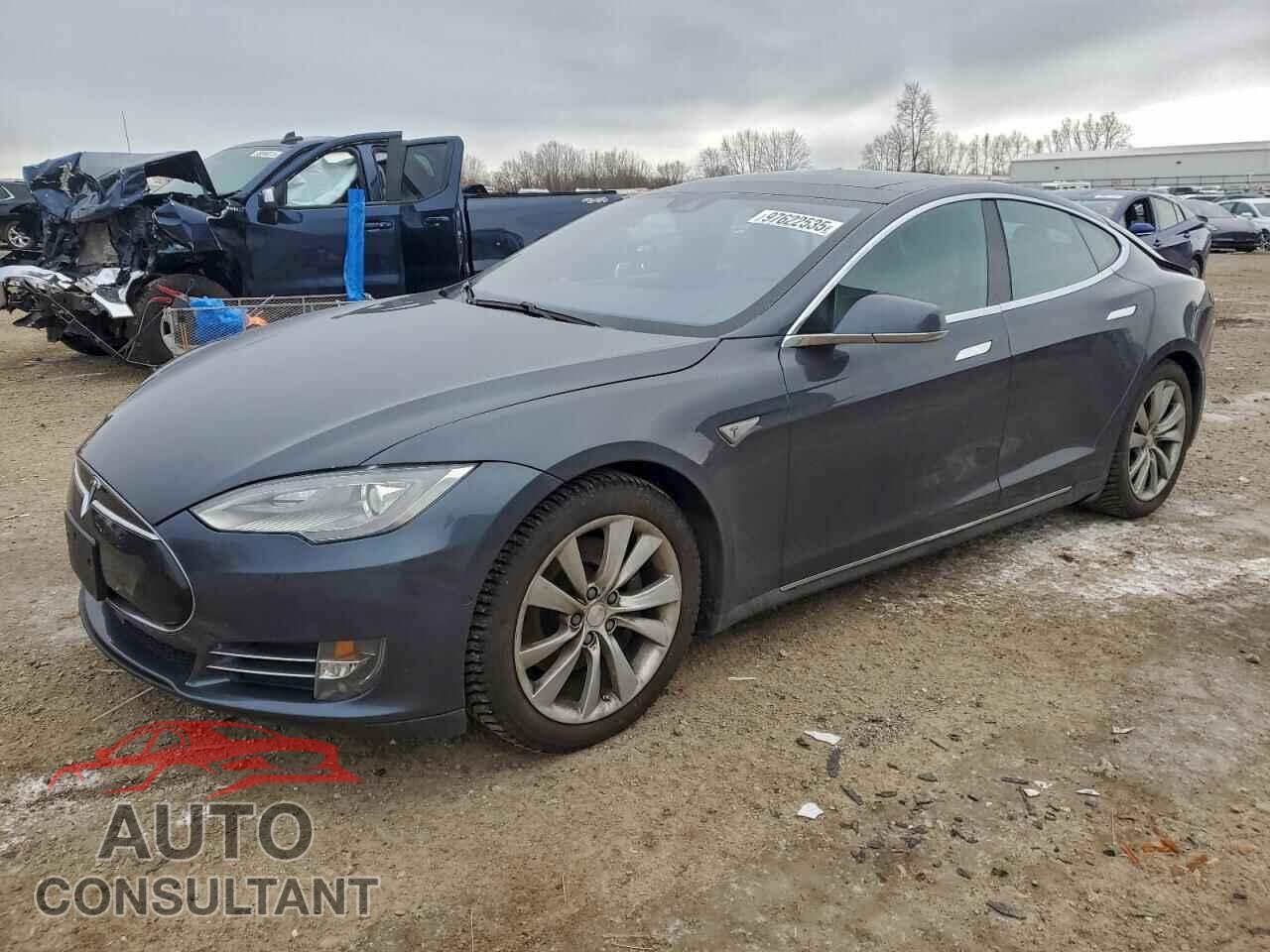TESLA MODEL S 2015 - 5YJSA1E27FF112942