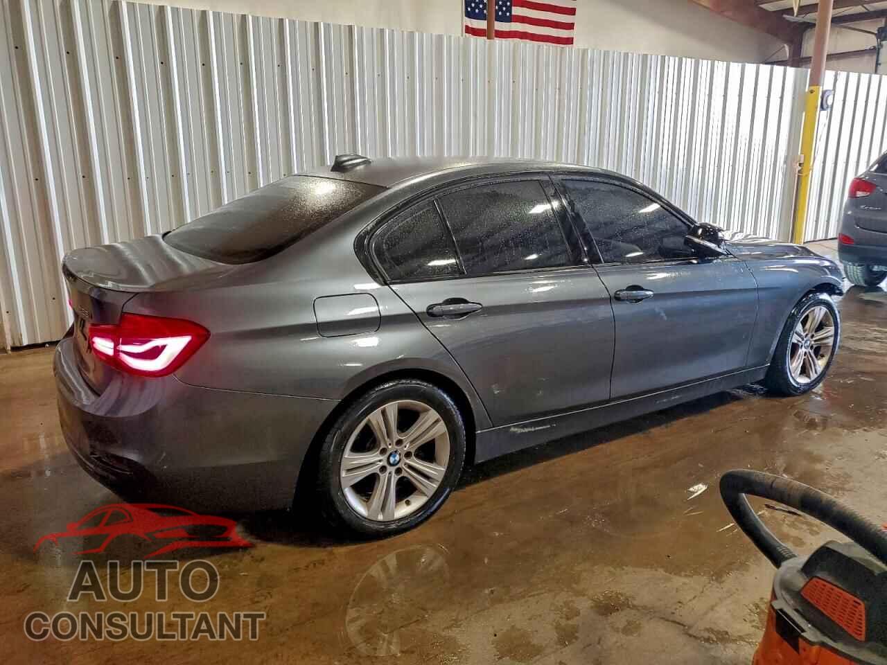 BMW 3 SERIES 2016 - WBA8E3G59GNU38467