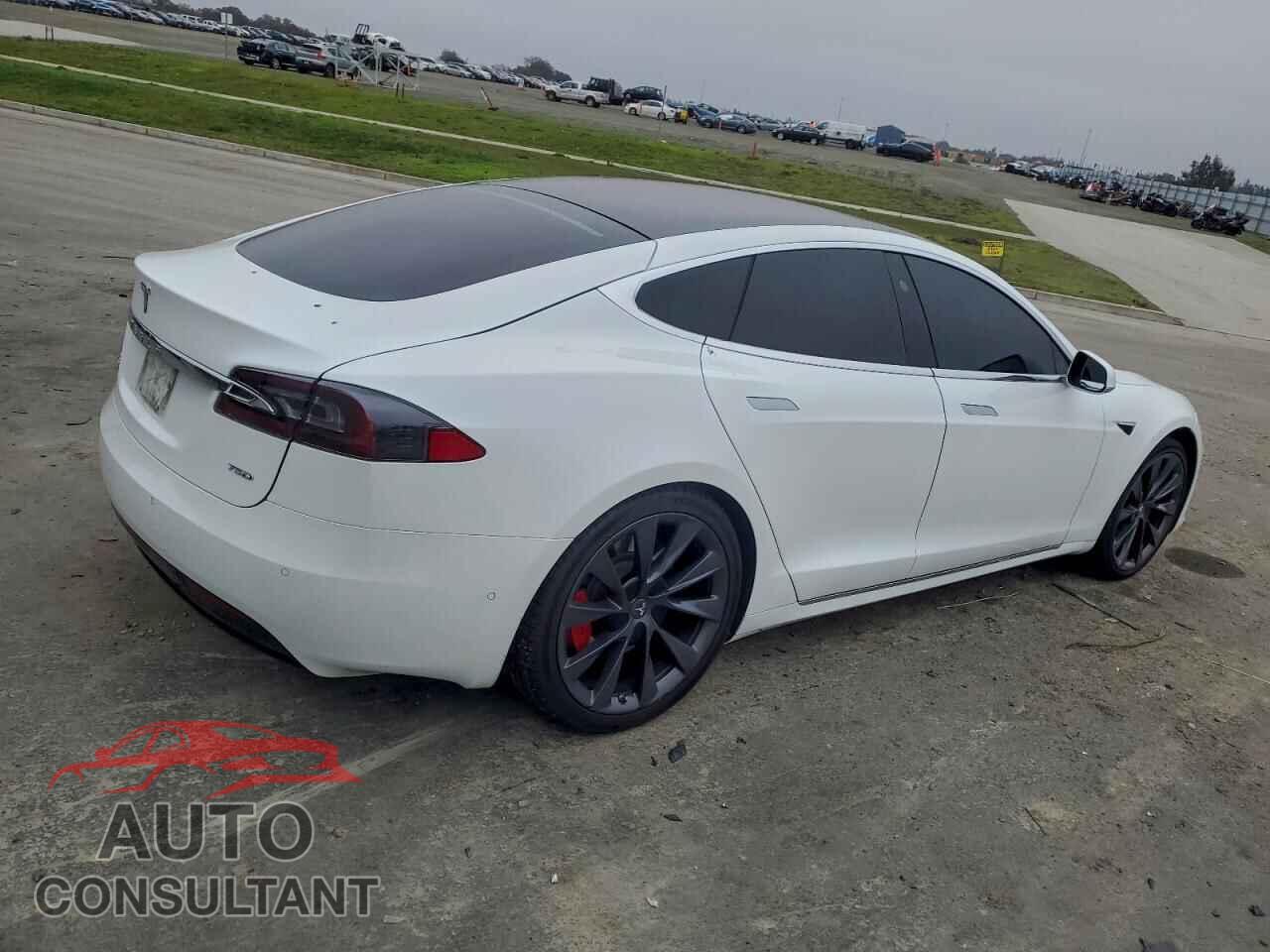 TESLA MODEL S 2018 - 5YJSA1E28JF257044