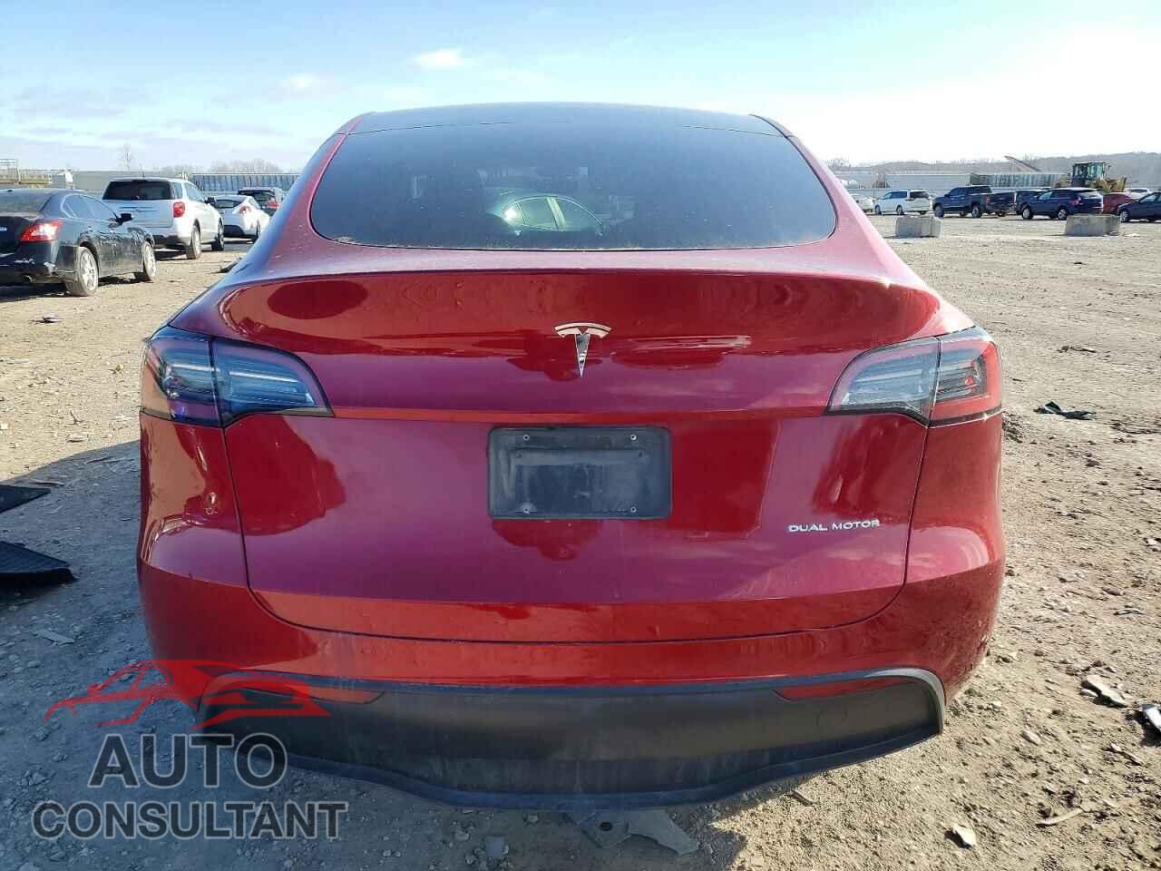 TESLA MODEL Y 2024 - 7SAYGDEE3RF195782