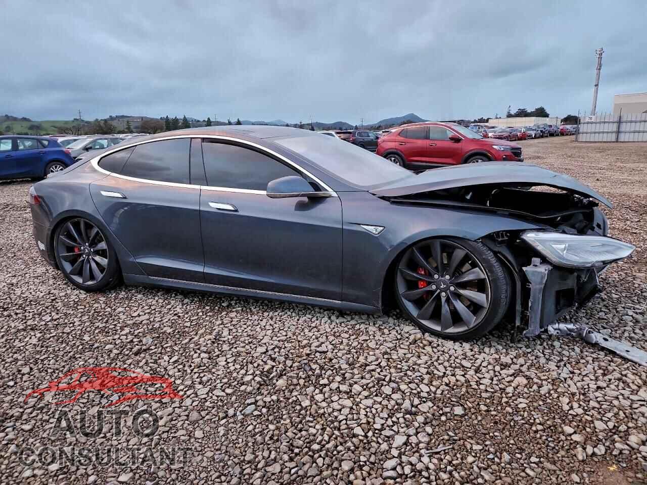 TESLA MODEL S 2014 - 5YJSA1H13EFP48002