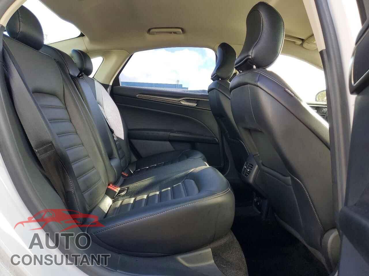 FORD FUSION 2017 - 3FA6P0LU8HR408946