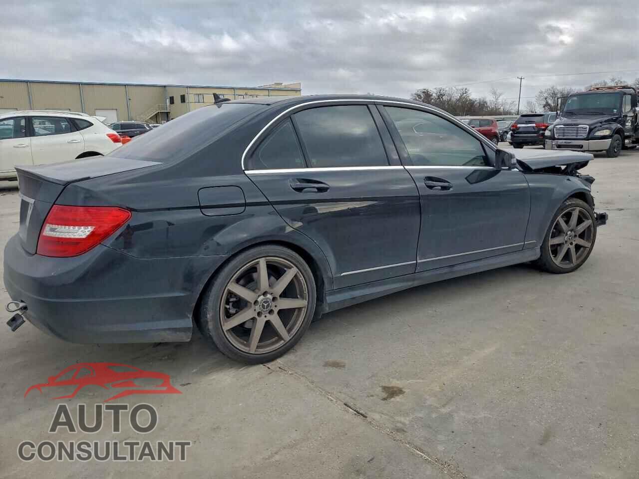 MERCEDES-BENZ C-CLASS 2014 - WDDGF4HBXEA963392