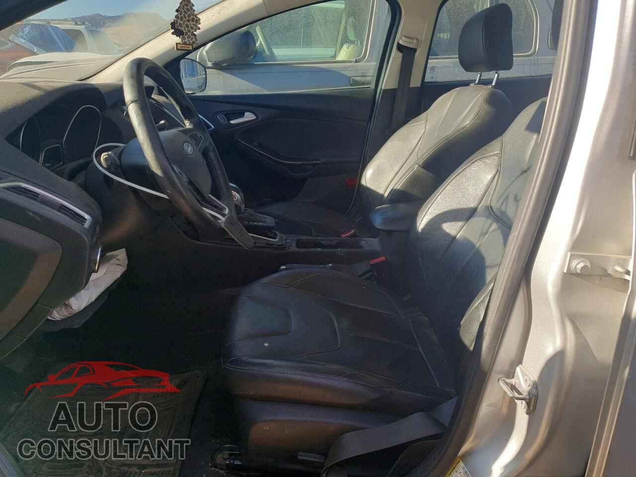FORD FOCUS 2016 - 1FADP3N23GL351136