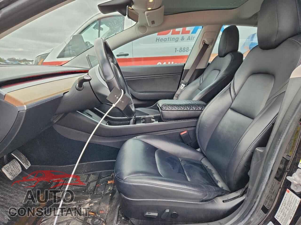 TESLA MODEL 3 2018 - 5YJ3E1EB2JF107312