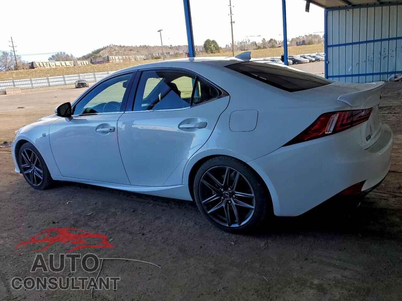 LEXUS IS 2015 - JTHBE1D24F5017096