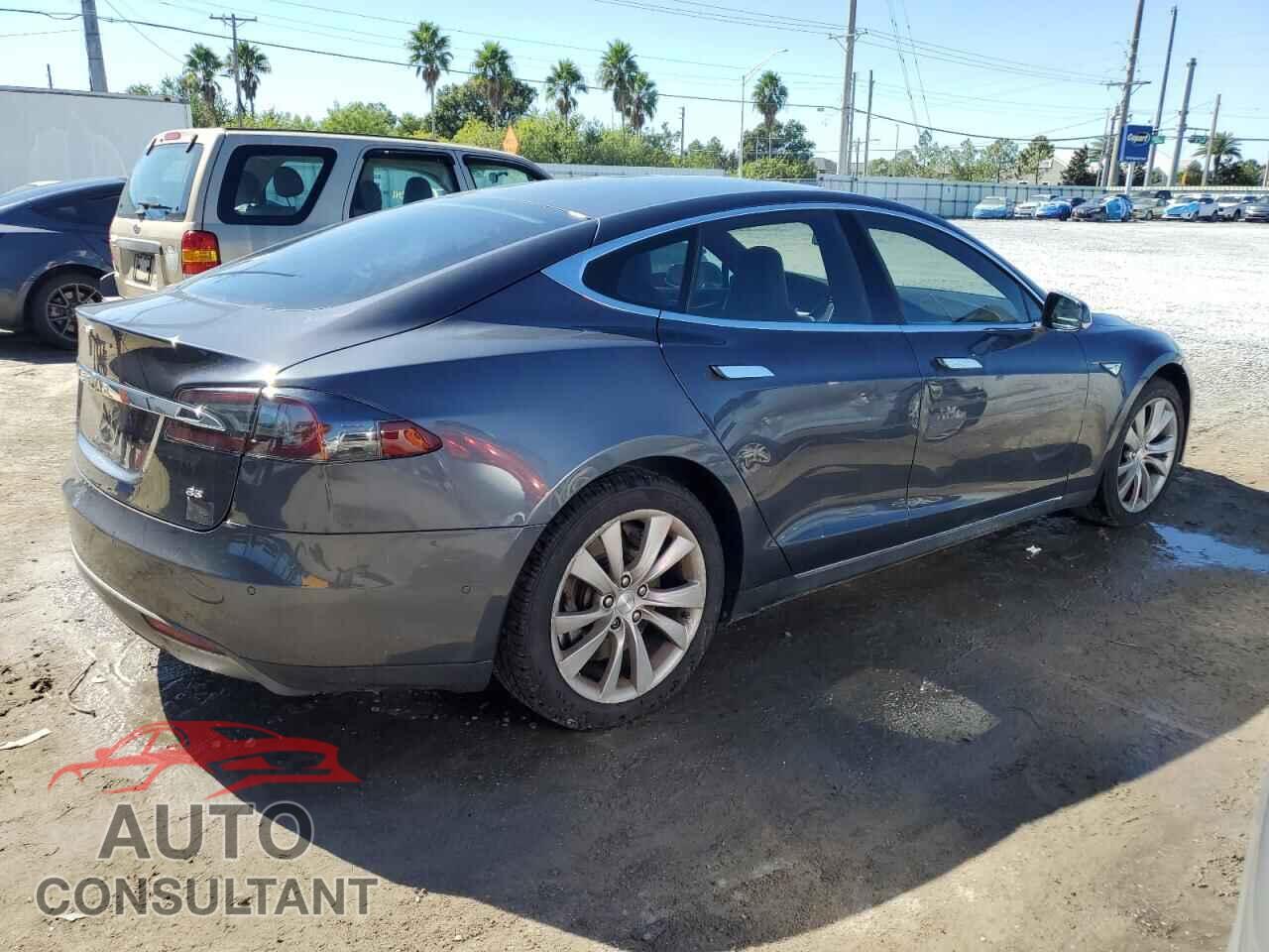 TESLA MODEL S 2015 - 5YJSA1H18FF099766