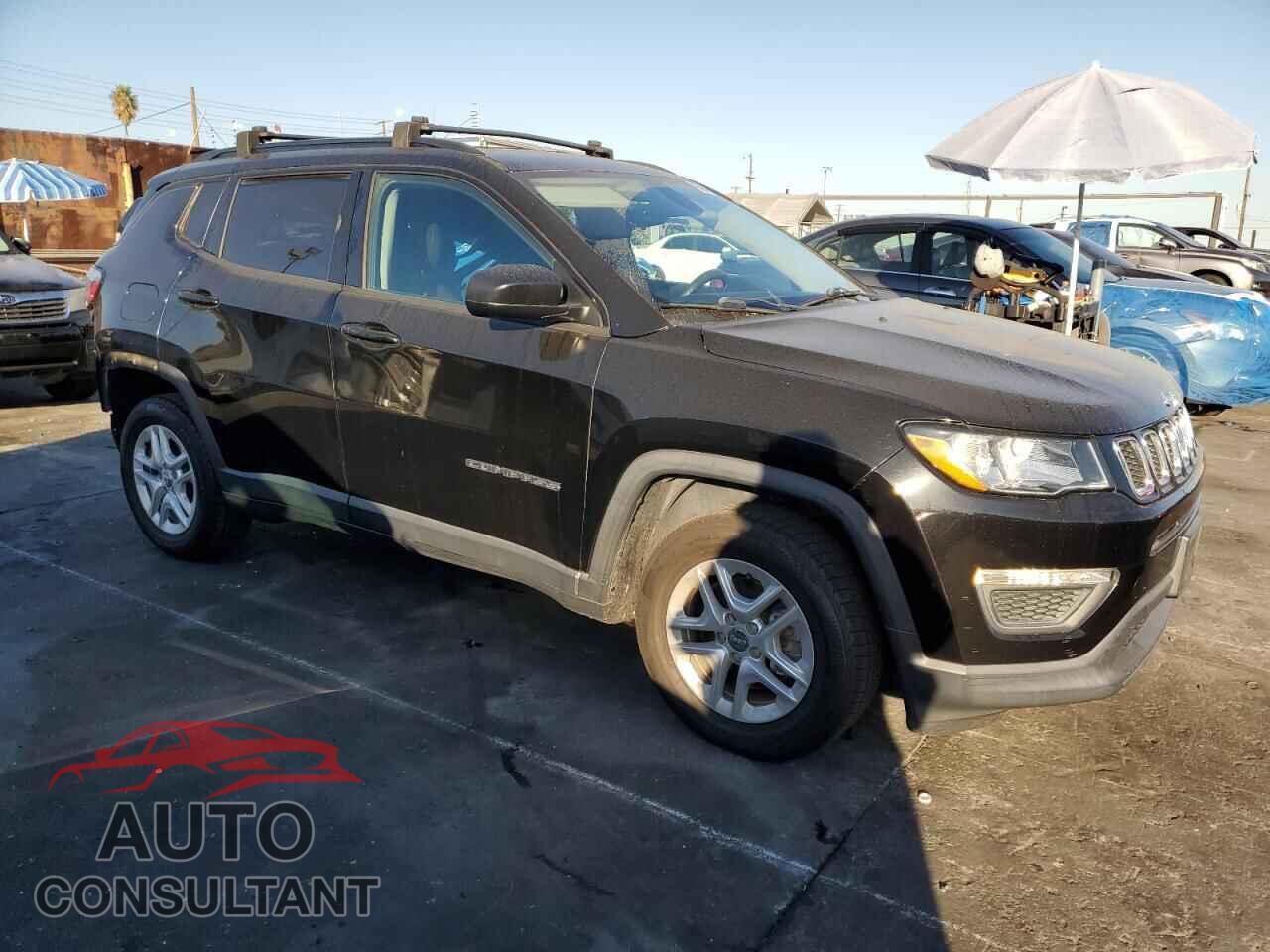 JEEP COMPASS 2018 - 3C4NJCAB1JT339357