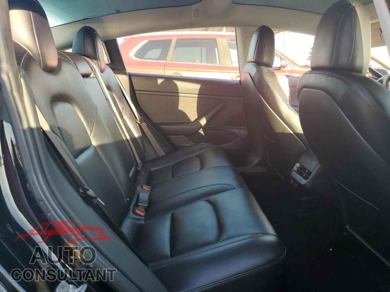TESLA MODEL 3 2018 - 5YJ3E1EA7JF095651