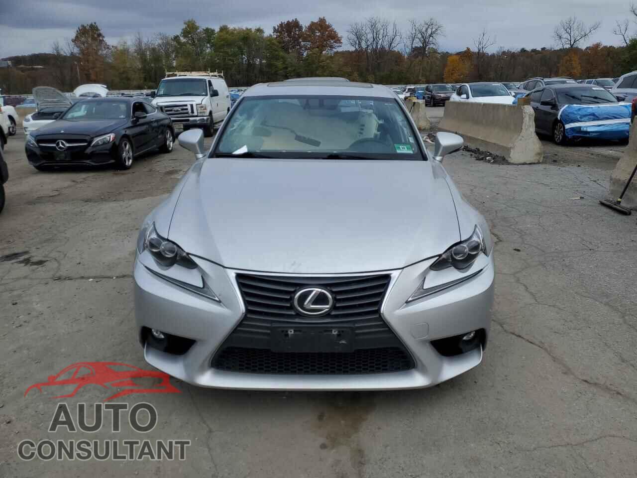 LEXUS IS 2015 - JTHCE1D29F5006325