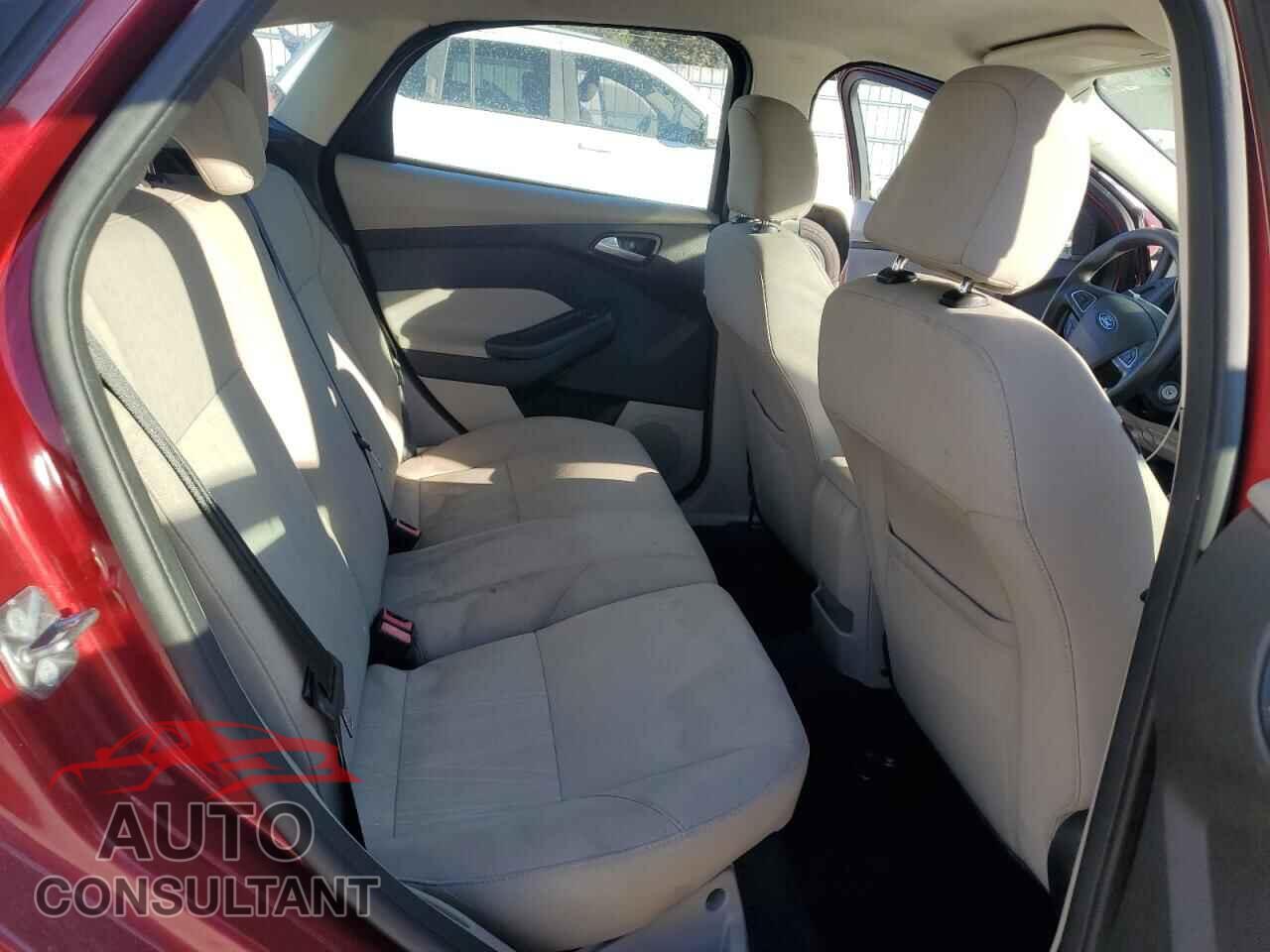 FORD FOCUS 2016 - 1FADP3K27GL277532