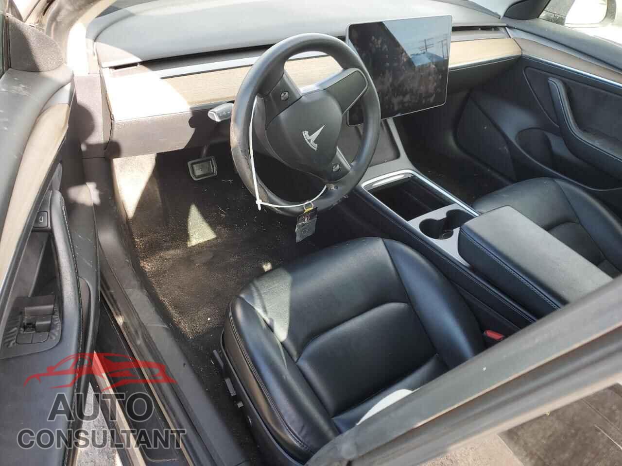 TESLA MODEL 3 2021 - 5YJ3E1EA0MF092143