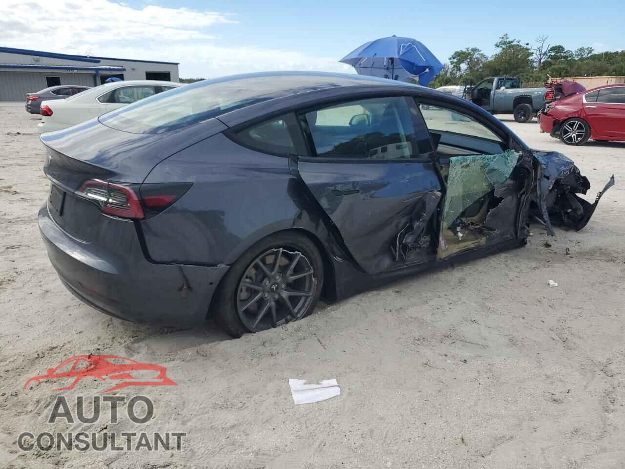 TESLA MODEL 3 2021 - 5YJ3E1EA2MF043378