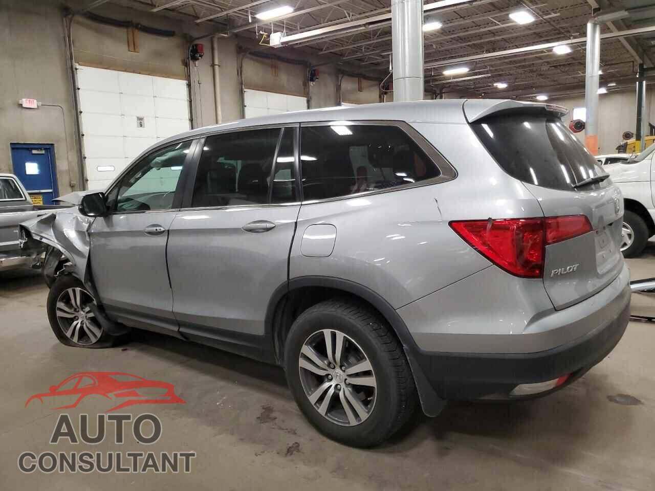 HONDA PILOT 2017 - 5FNYF6H53HB087197