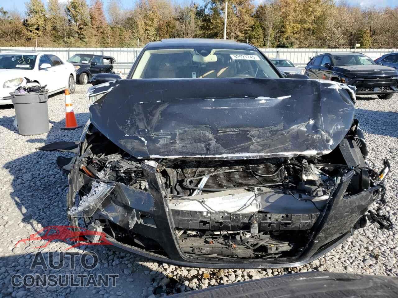AUDI A8 2011 - WAURVAFD6BN005375