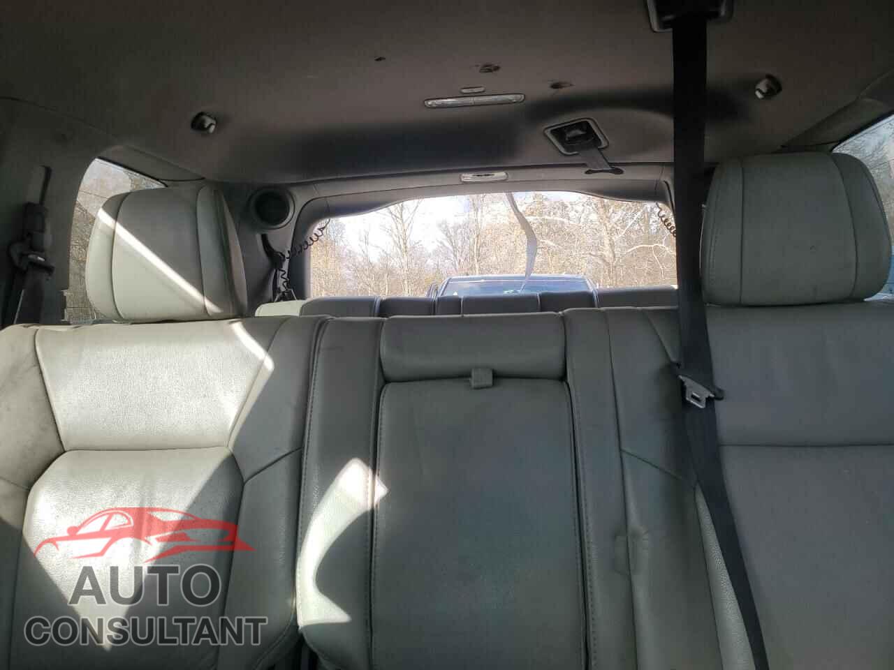 HONDA PILOT 2012 - 5FNYF4H9XCB044119