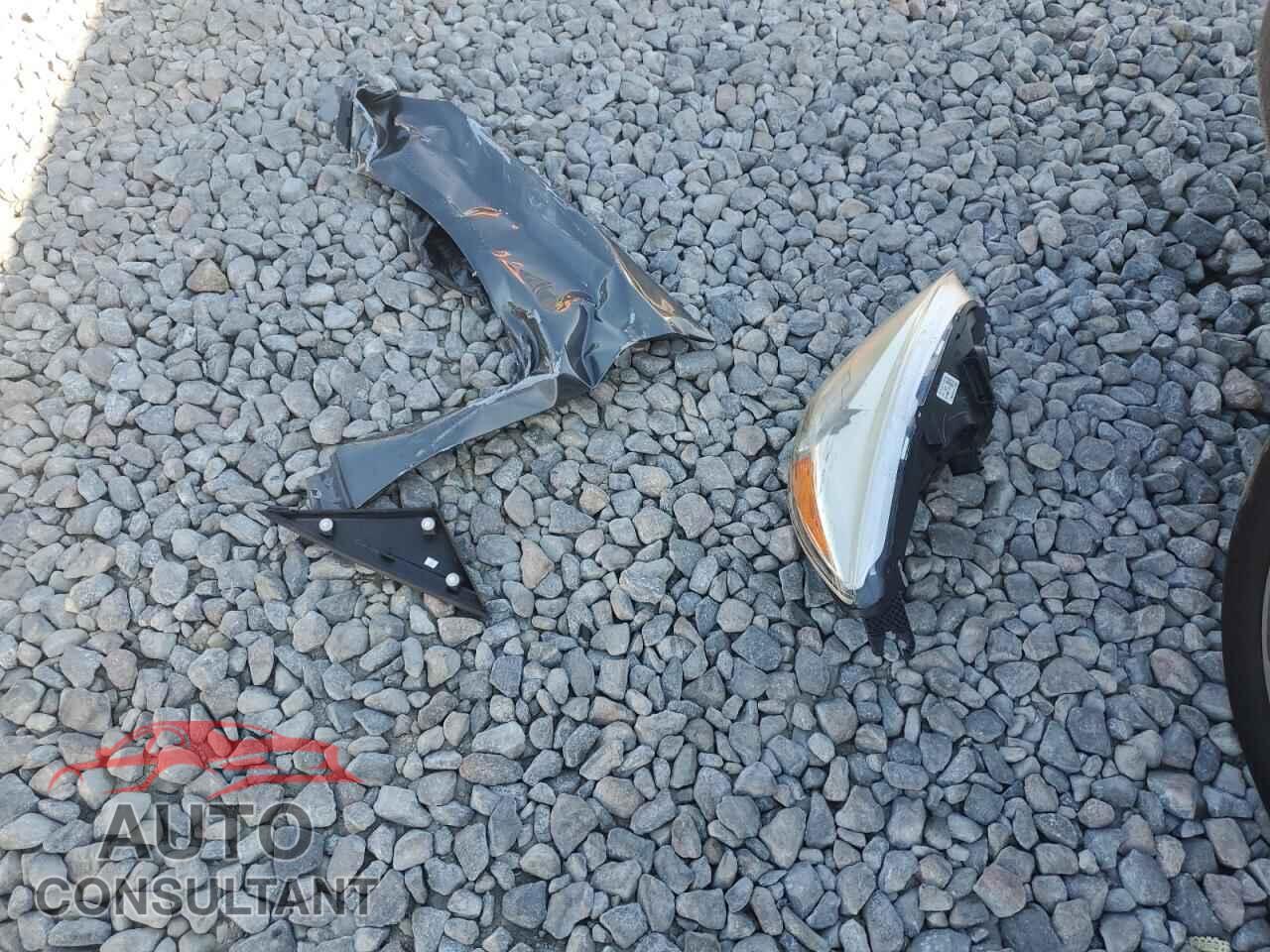 FORD FOCUS 2018 - 1FADP3F20JL327818