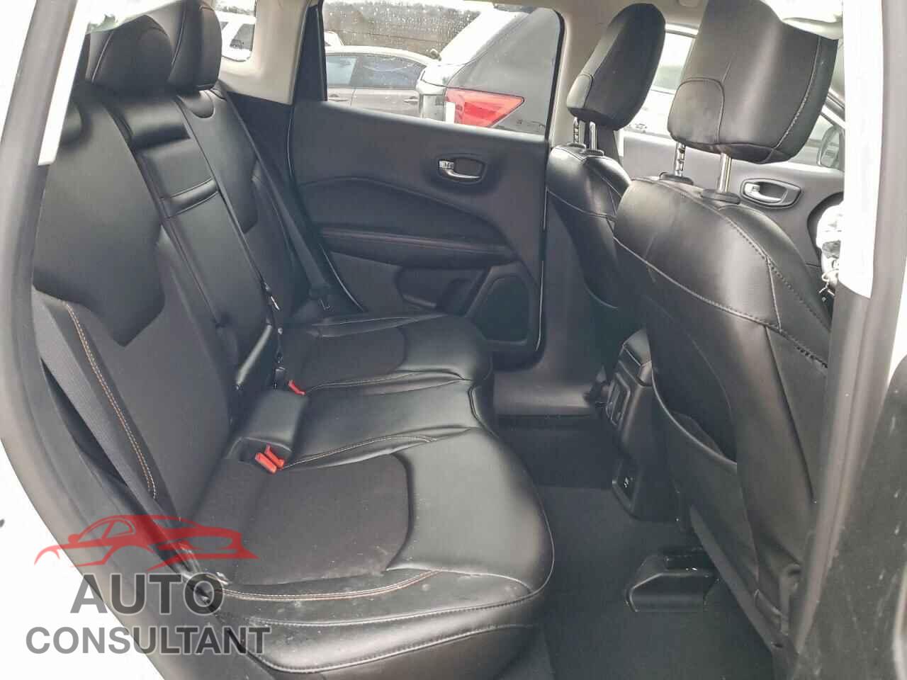 JEEP COMPASS 2018 - 3C4NJDBB8JT349727