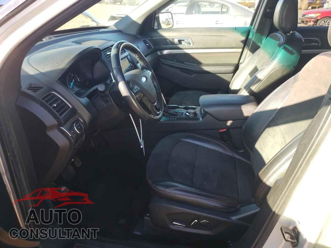 FORD EXPLORER 2018 - 1FM5K8D88JGA61261