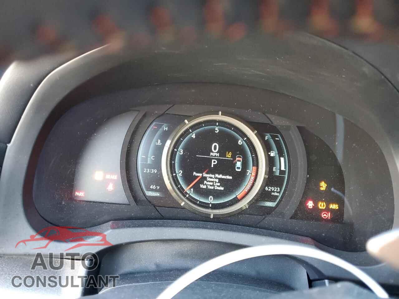 LEXUS IS 2018 - JTHC81D20J5032800