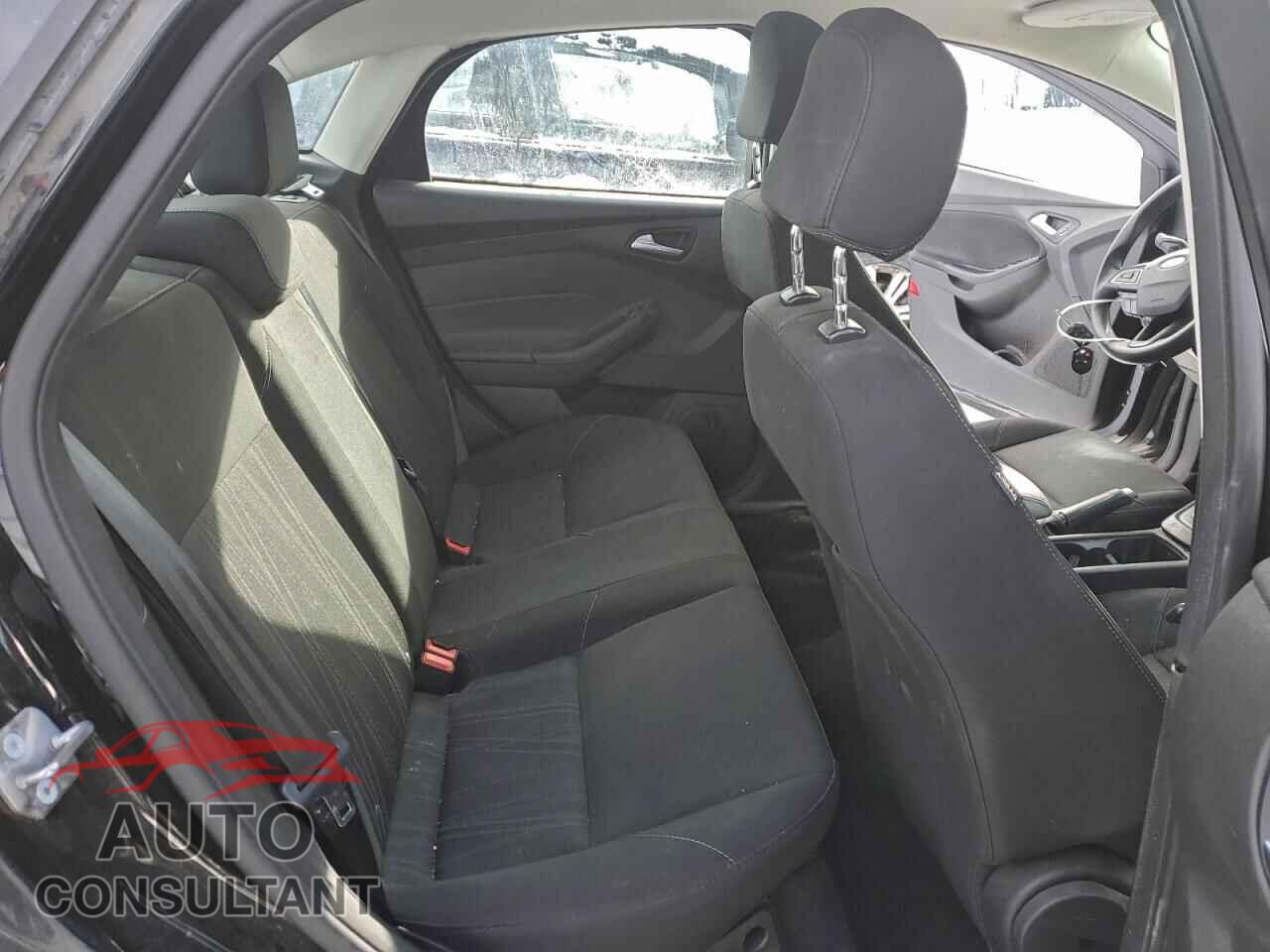 FORD FOCUS 2017 - 1FADP3F27HL243294