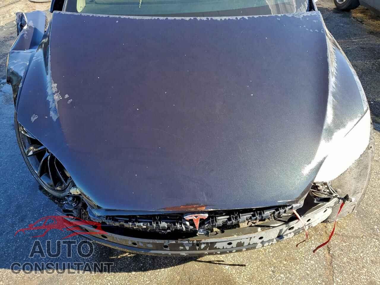 TESLA MODEL X 2017 - 5YJXCBE44HF051687