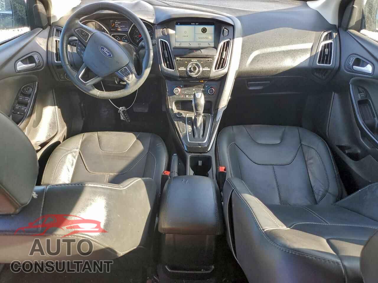FORD FOCUS 2017 - 1FADP3N28HL275575