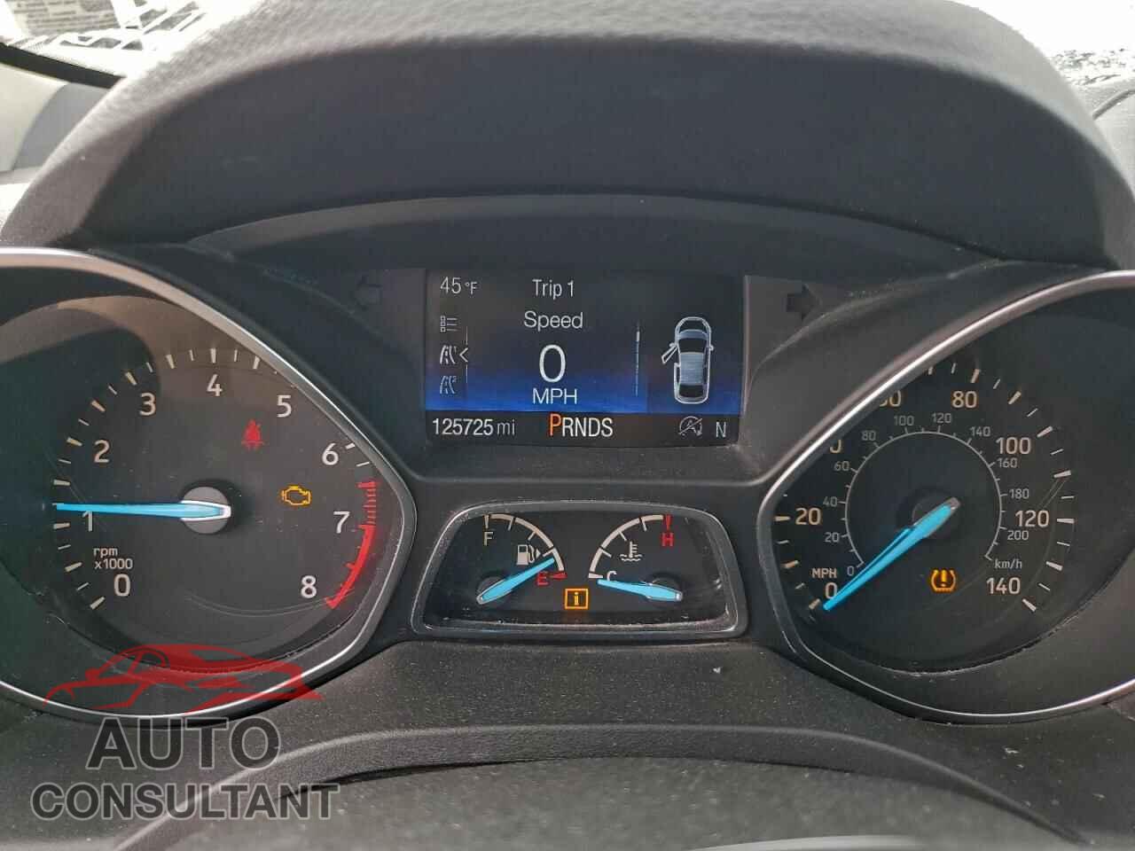 FORD ESCAPE 2017 - 1FMCU0JD0HUB87873