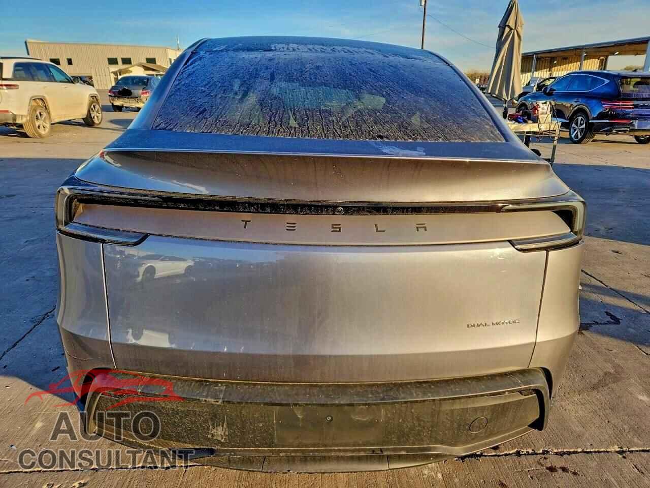 TESLA MODEL Y 2026 - 7SAYGDEEXTA392016