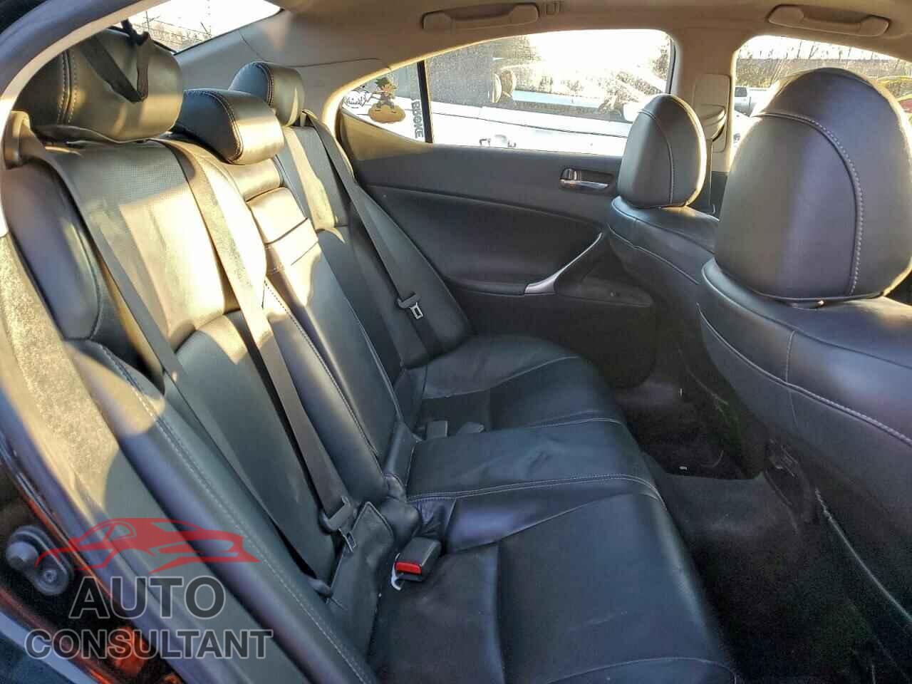 LEXUS IS 2010 - JTHCF5C28A5037273