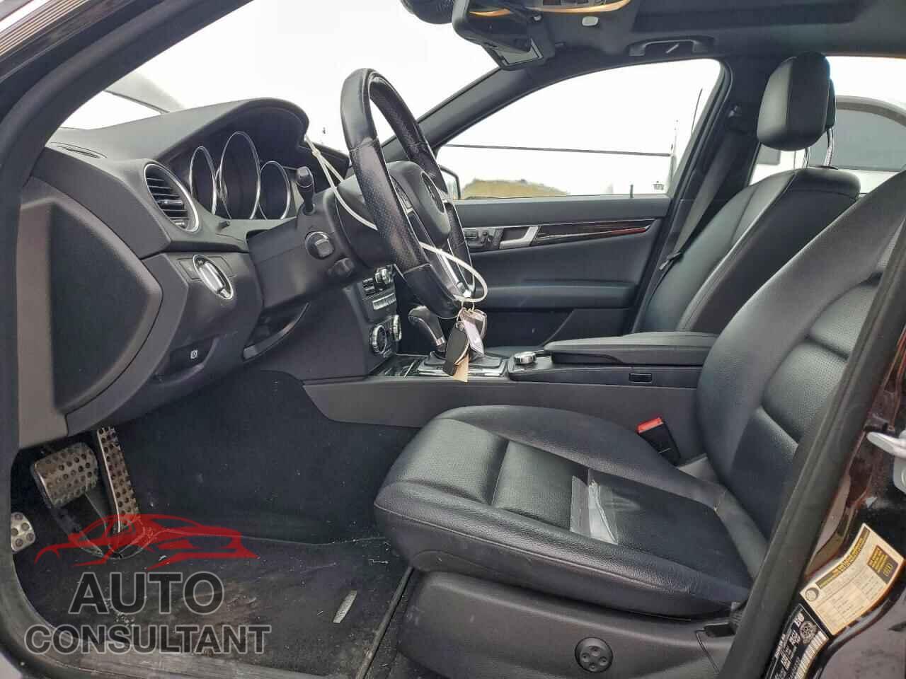 MERCEDES-BENZ C-CLASS 2012 - WDDGF8BB6CA604232