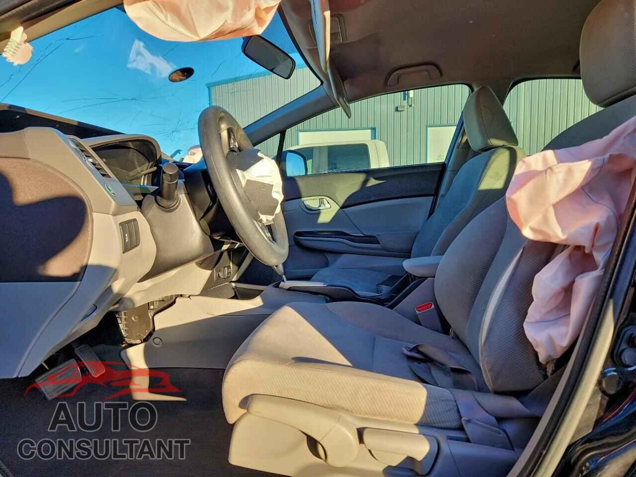 HONDA CIVIC 2012 - 2HGFB2F55CH597327