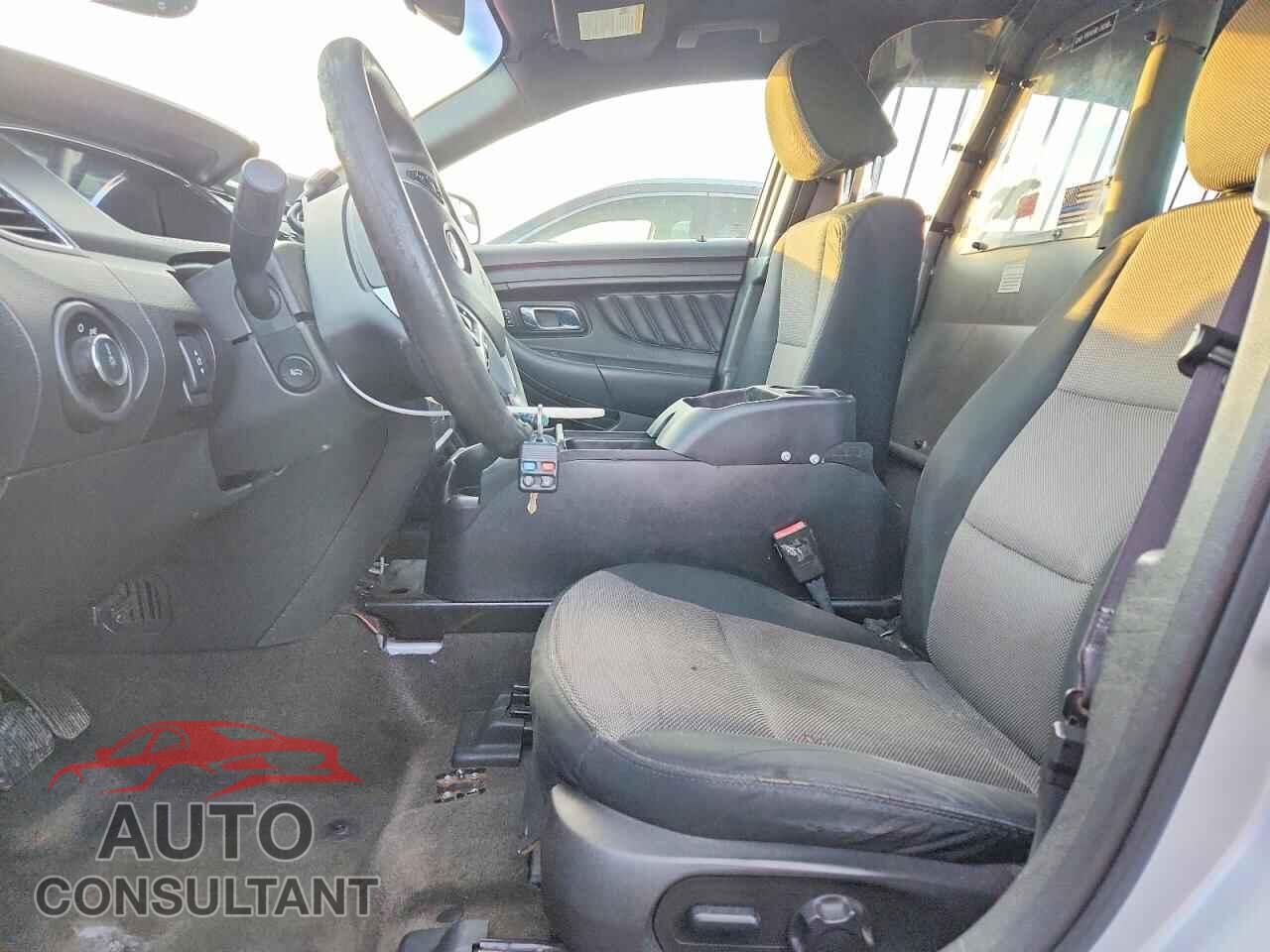 FORD TAURUS 2013 - 1FAHP2M82DG201718