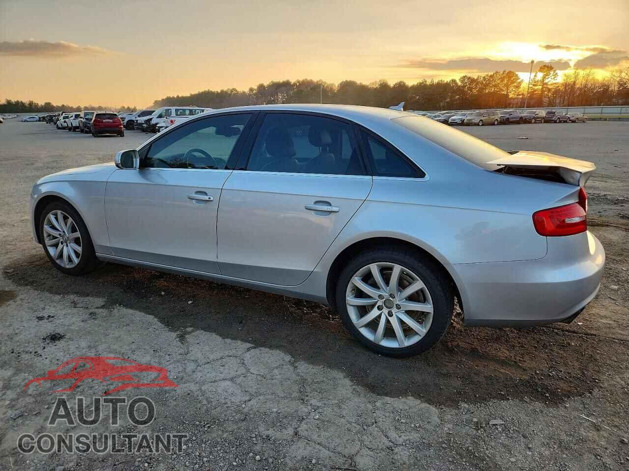AUDI A4 2013 - WAUEFAFLXDA061929