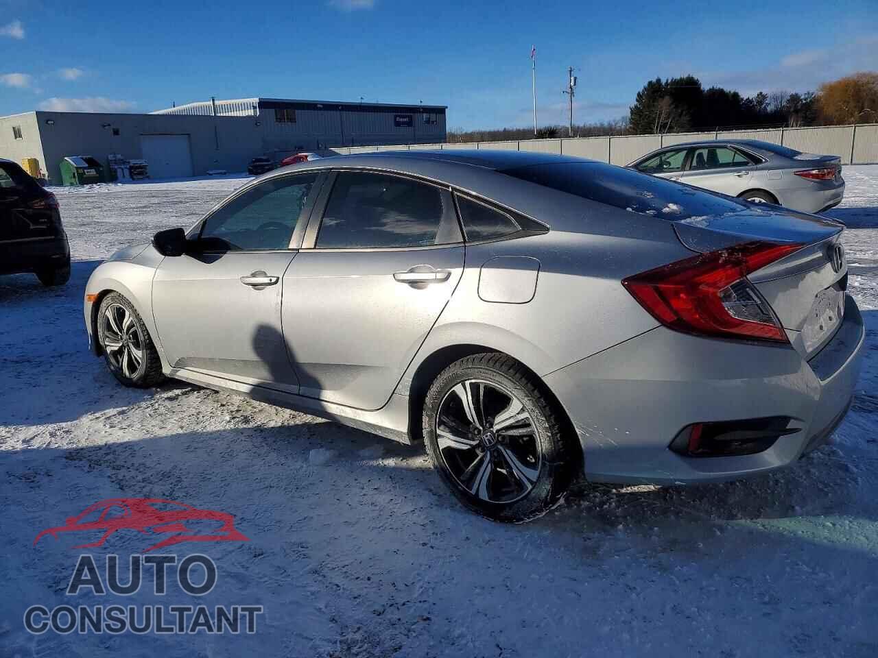 HONDA CIVIC 2018 - 2HGFC2F55JH018847
