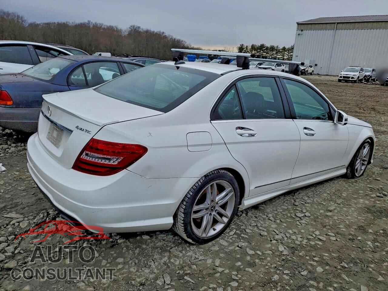 MERCEDES-BENZ C-CLASS 2013 - WDDGF8AB0DA760947