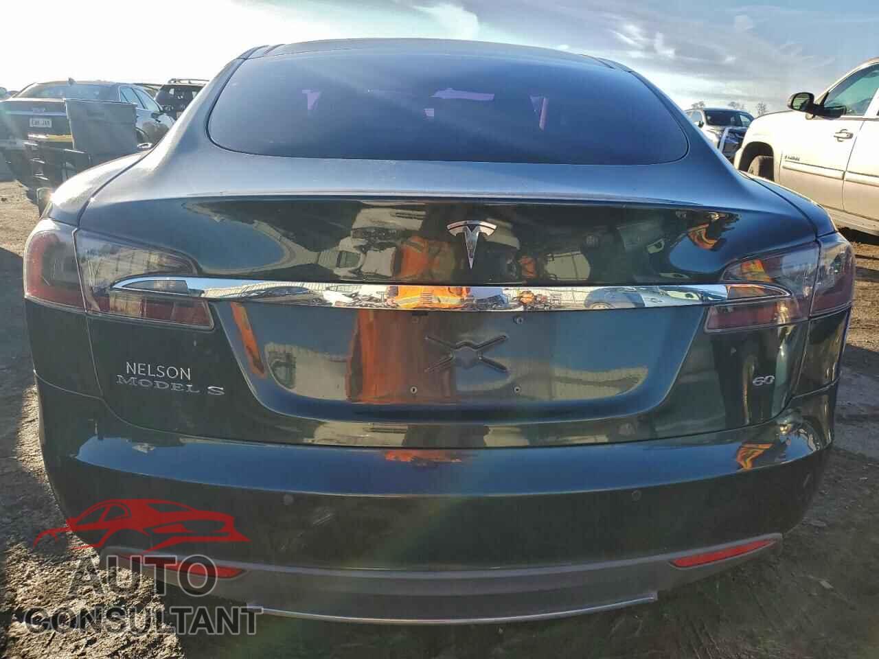 TESLA MODEL S 2014 - 5YJSA1S18EFP50997