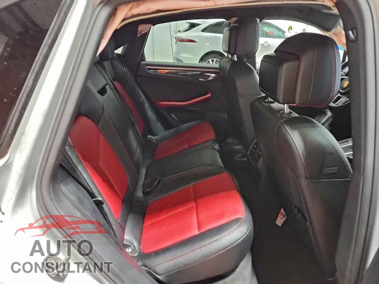 PORSCHE MACAN 2018 - WP1AA2A59JLB01849