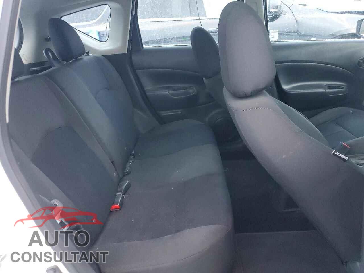 NISSAN VERSA 2019 - 3N1CE2CP3KL360231
