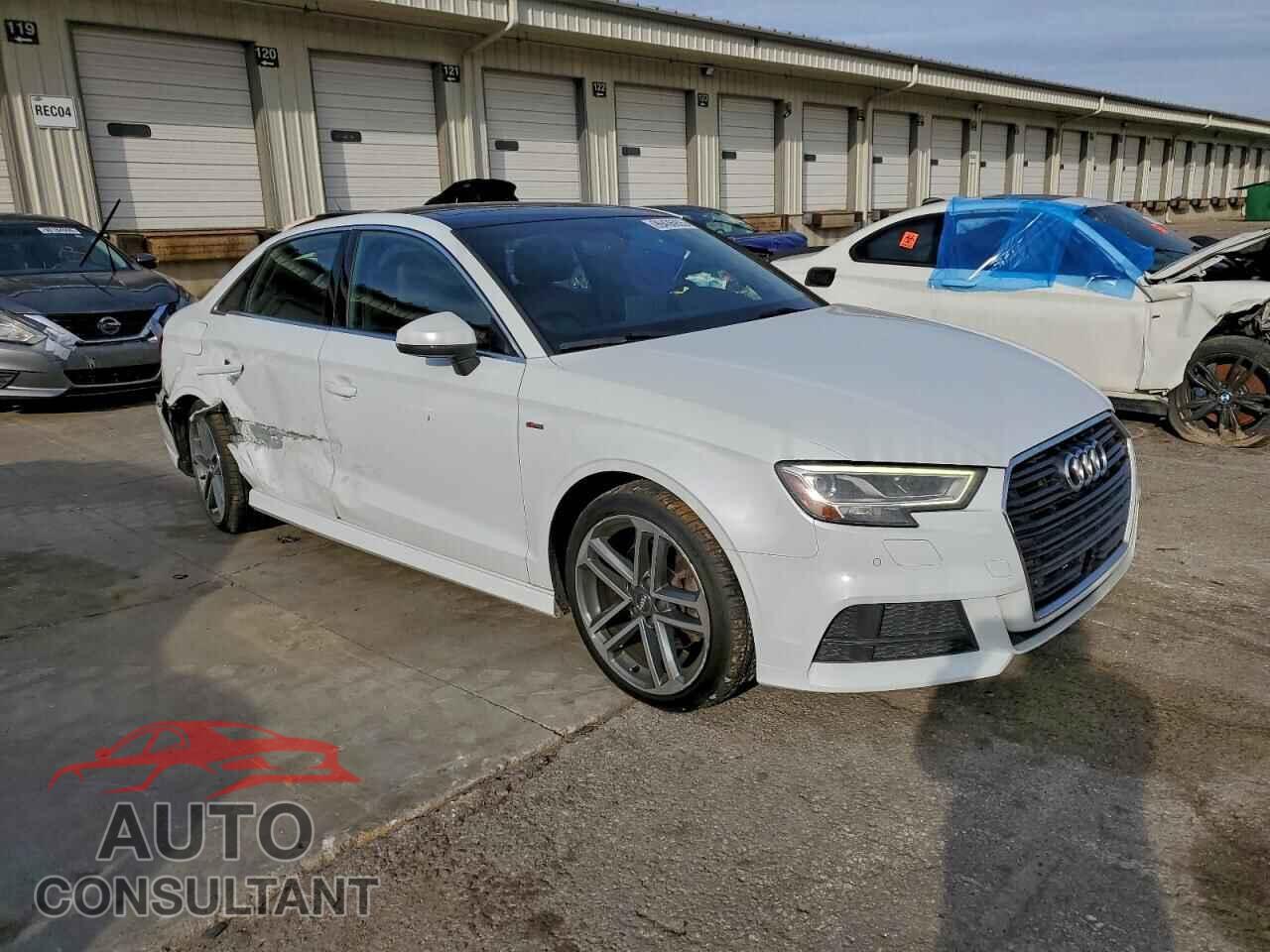 AUDI A3 2018 - WAUGUGFF4J1090740