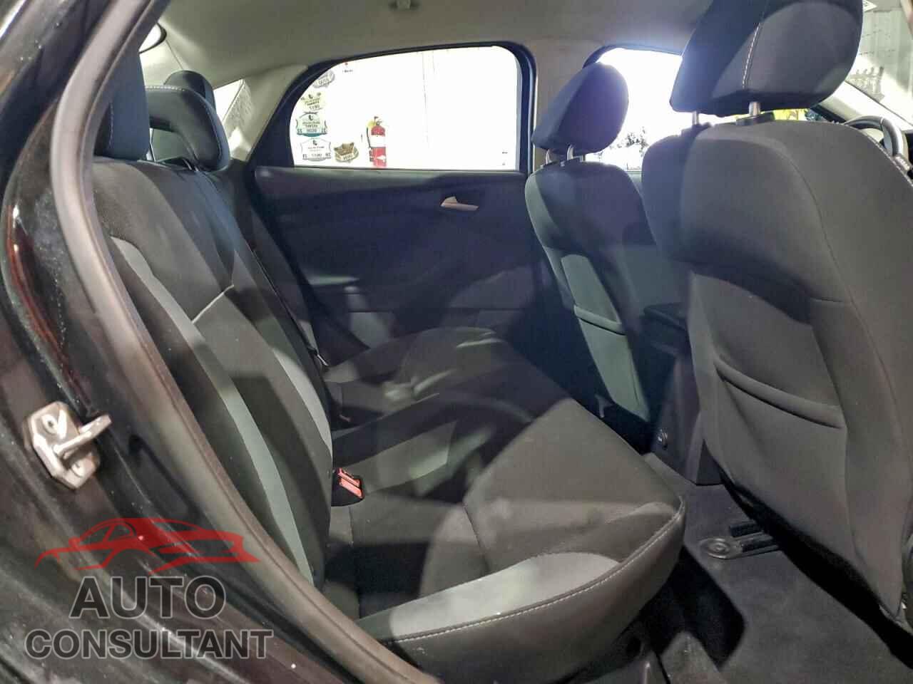 FORD FOCUS 2014 - 1FADP3F27EL445774