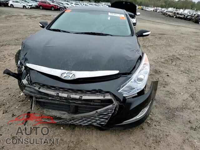 HYUNDAI SONATA 2012 - KMHEC4A46CA042401