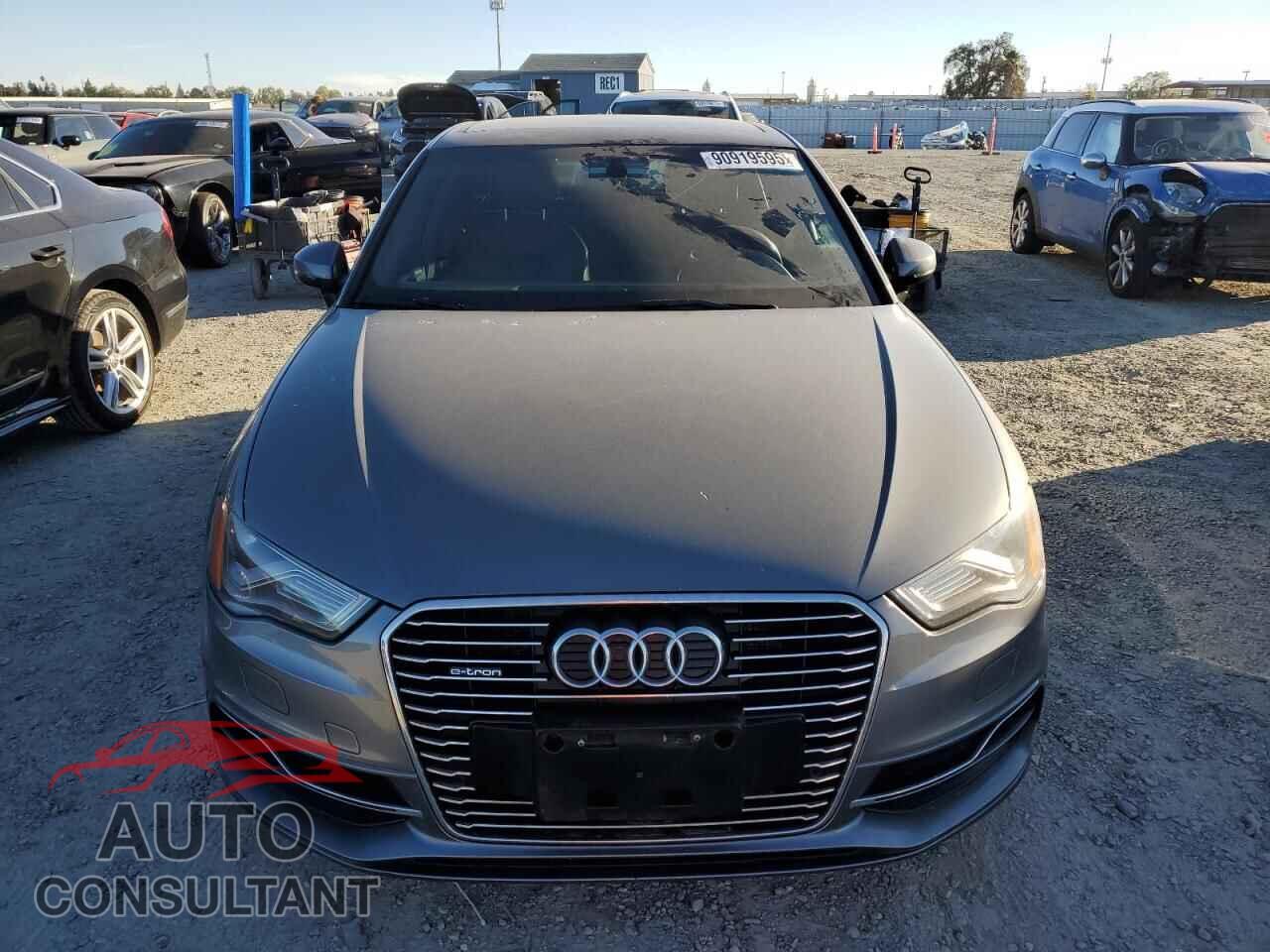 AUDI A3 2016 - WAUTPBFF8GA098227