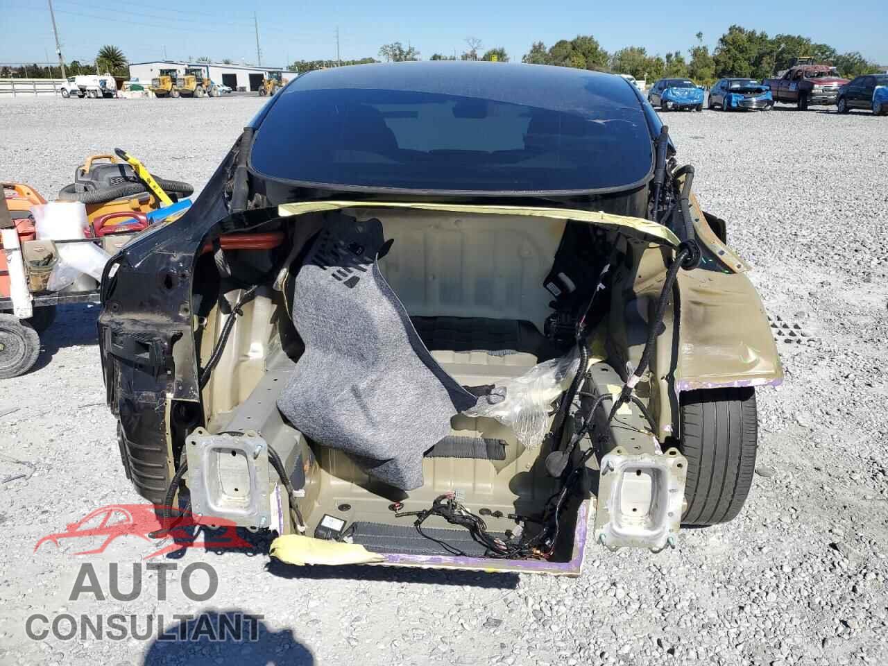 TESLA MODEL 3 2022 - 5YJ3E1EB4NF266676