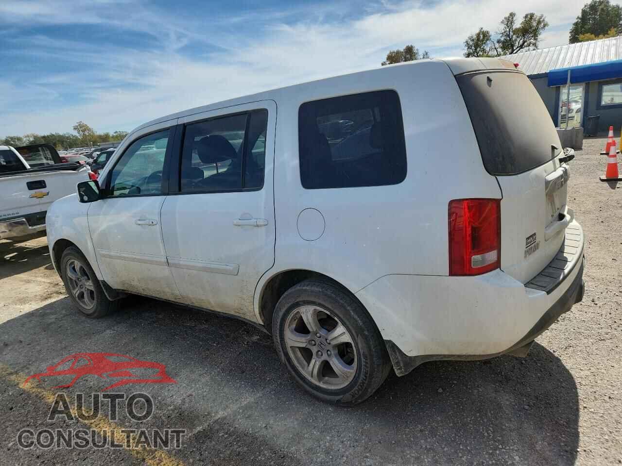 HONDA PILOT 2013 - 5FNYF4H75DB015840
